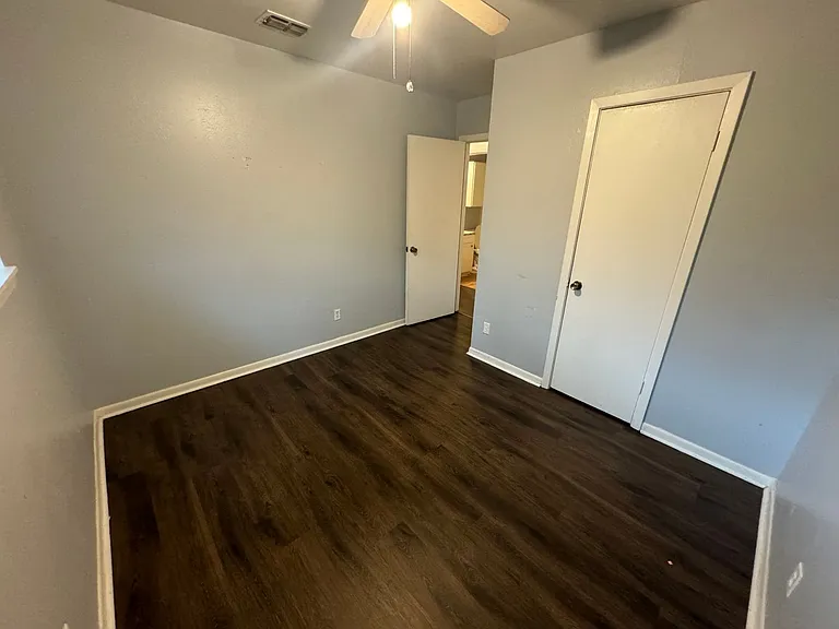 3002 Hazel Cir — Photo 6