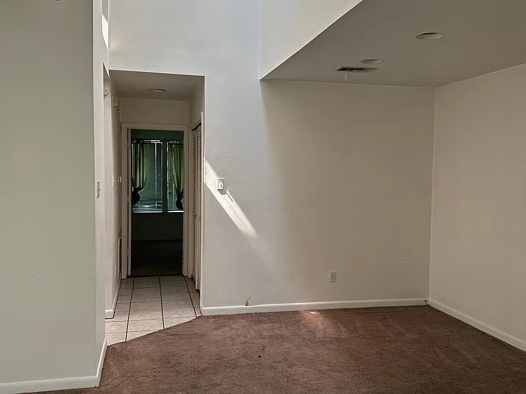 5541 Downing St — Photo 6