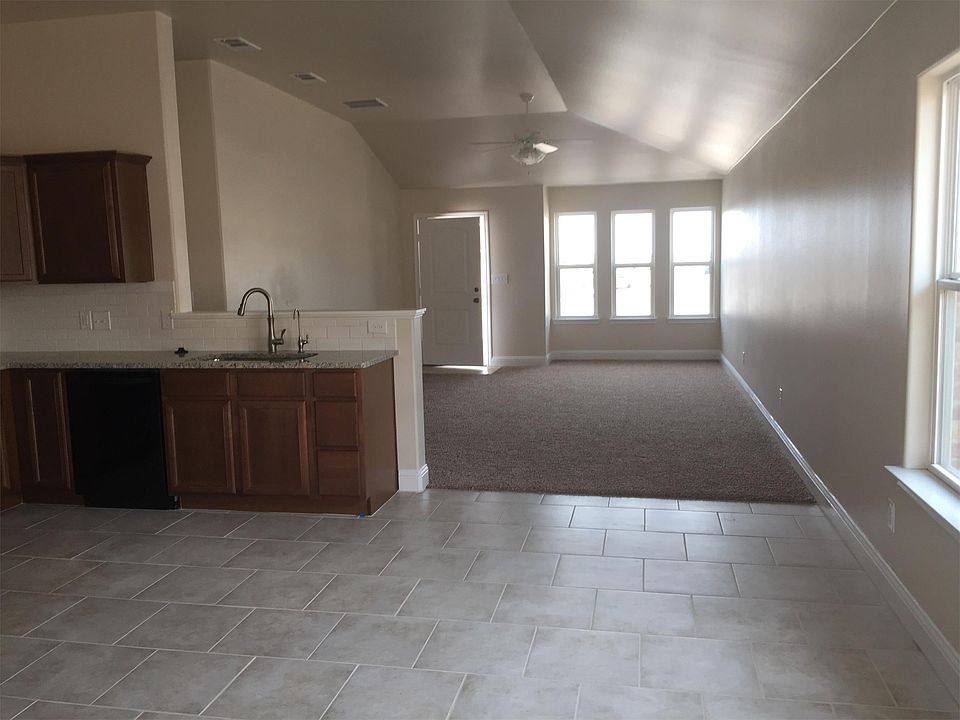 2nd image of 808 E 99th St
