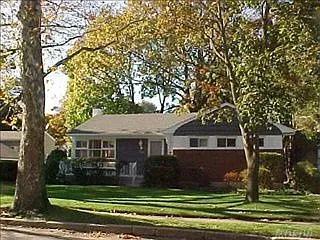 1451 Hemlock Ave photo 1