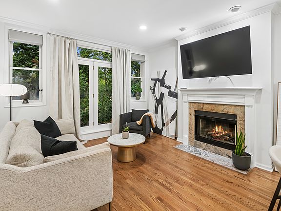 2nd image of 2629 N Dayton St #1N