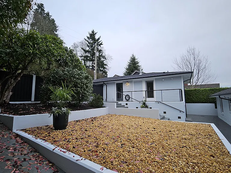 14040 Riviera Pl NE #A — Photo 9