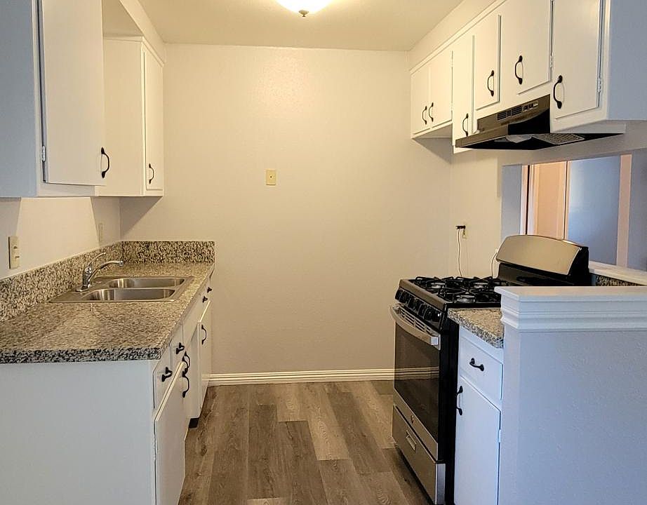 1st image of 711 Claraday St #20