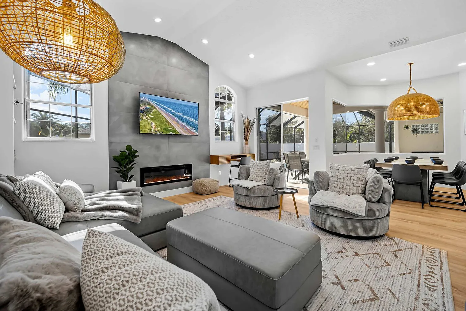 5 bed, 3.0 bath, 2895 sqft, $8,748 — Photo 2