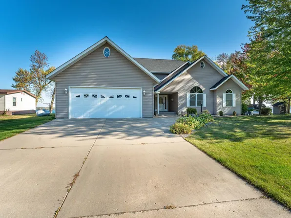 42221 Ukkelberg Dr, Clitherall, MN 56524