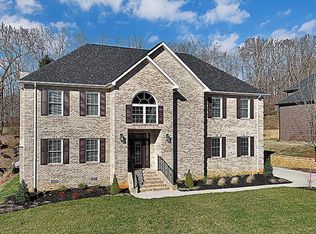 10005 Castleglen Ln, Knoxville, TN 37922