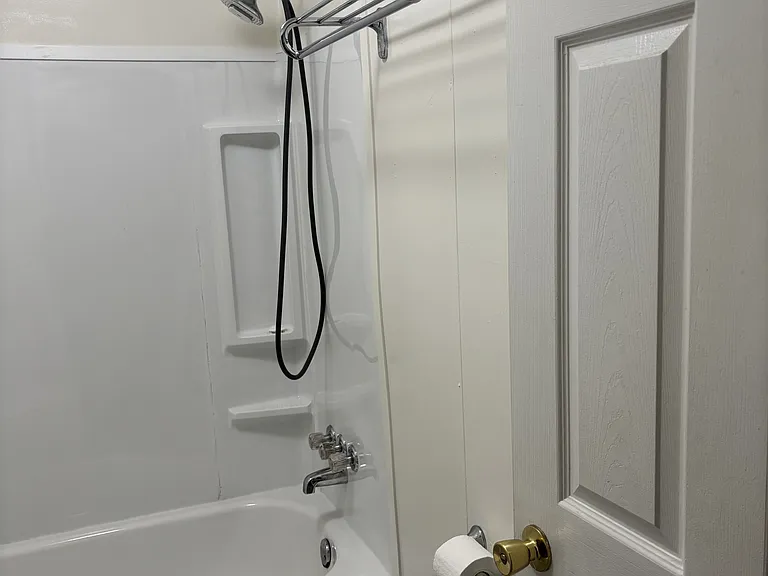 721 Burgis Ave — Photo 10
