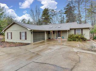 352 Oconee Ave, Westminster, SC 29693