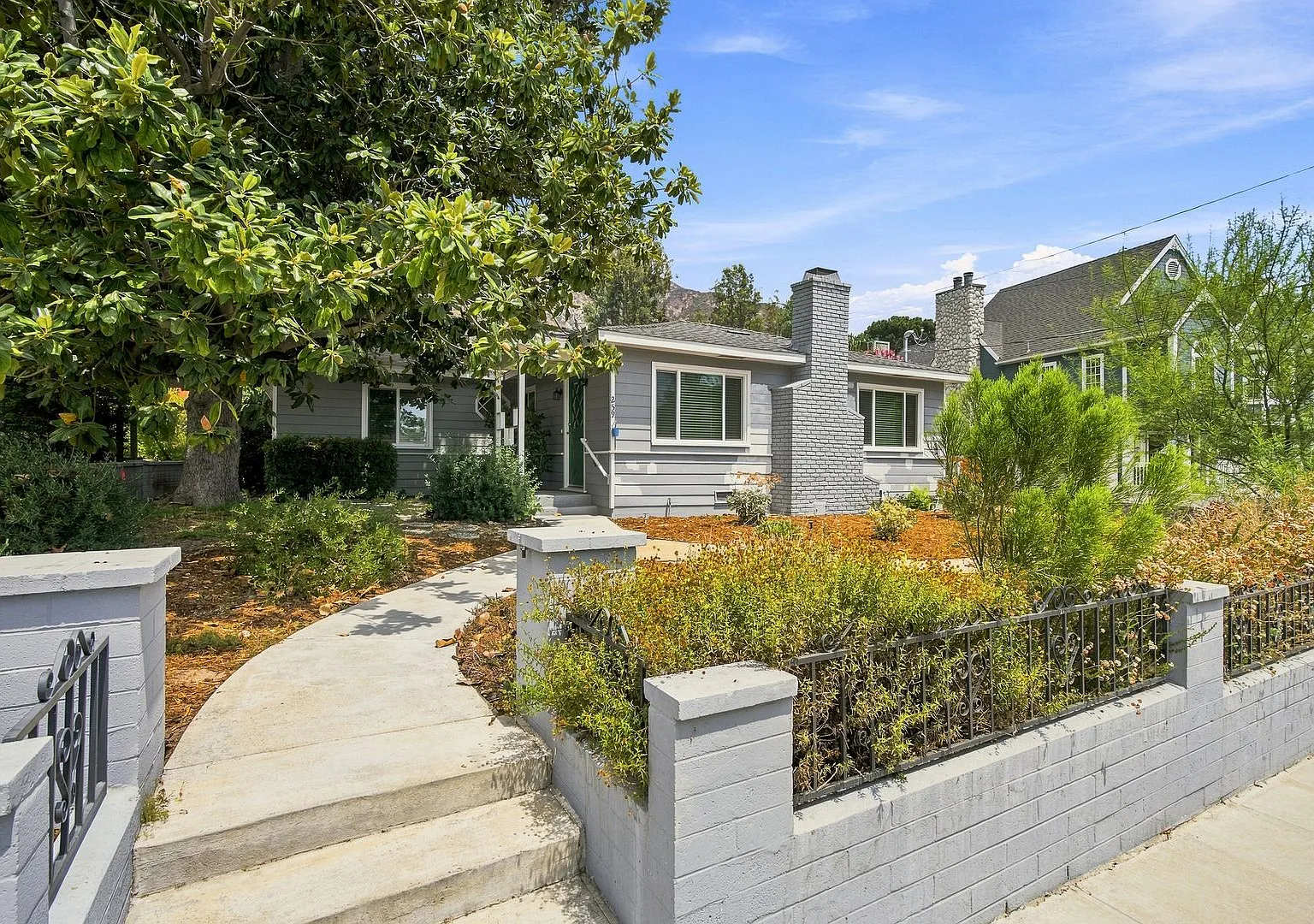 Charming 3-Bedroom Home in Sierra Madre with Spacious Outdoor Living — Photo 1