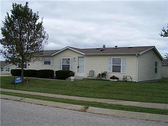 1st image of 801 NE Cypress Ct