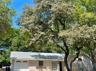 625 Farel Cir, Uvalde, TX 78801