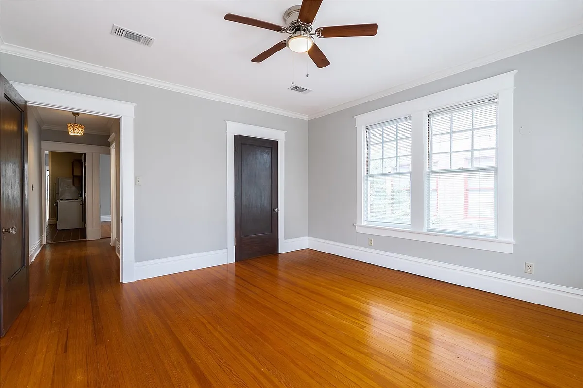 Building Photo - 806 Winbern St #2