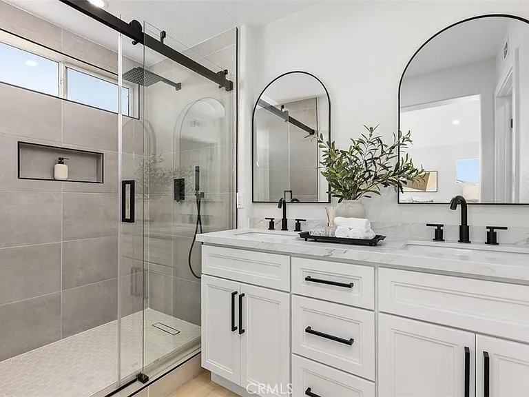 5 Chatri Cir — Photo 22