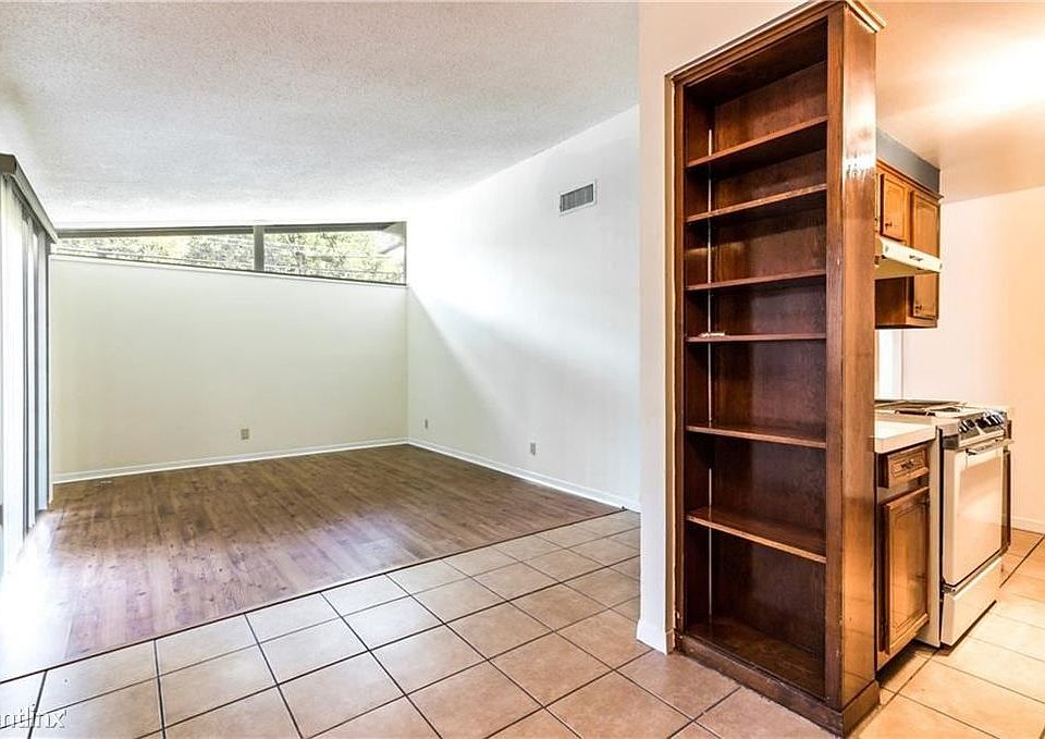 1st image of 4508 Avenue H #A