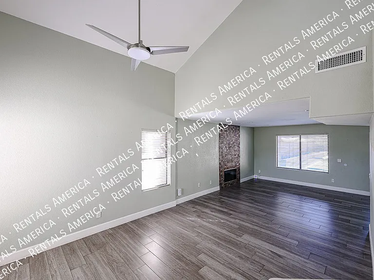 22442 N 21st St — Photo 13