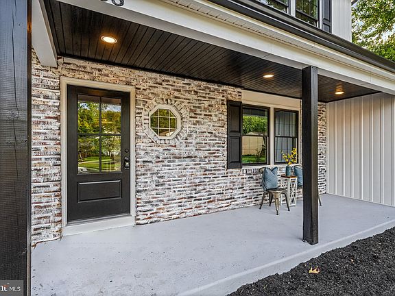 5th image of 88 Peregrine Dr
