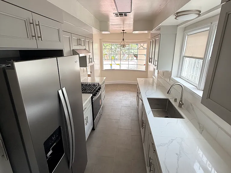 1911 S Corning St — Photo 10
