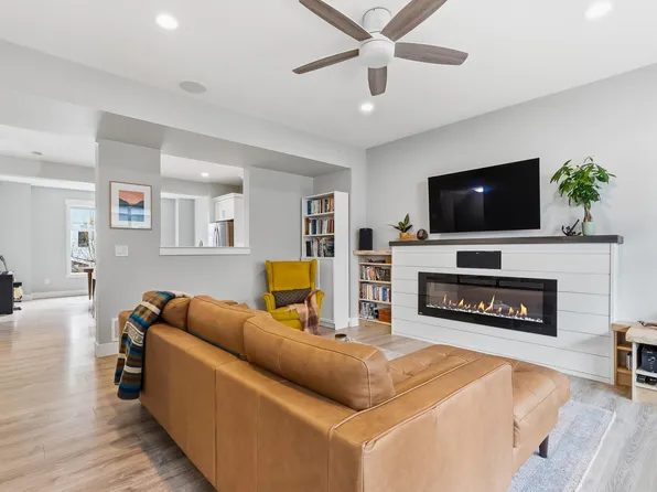 386 Pine Ave #33, Harrison Hot Springs, BC V0M 1A3