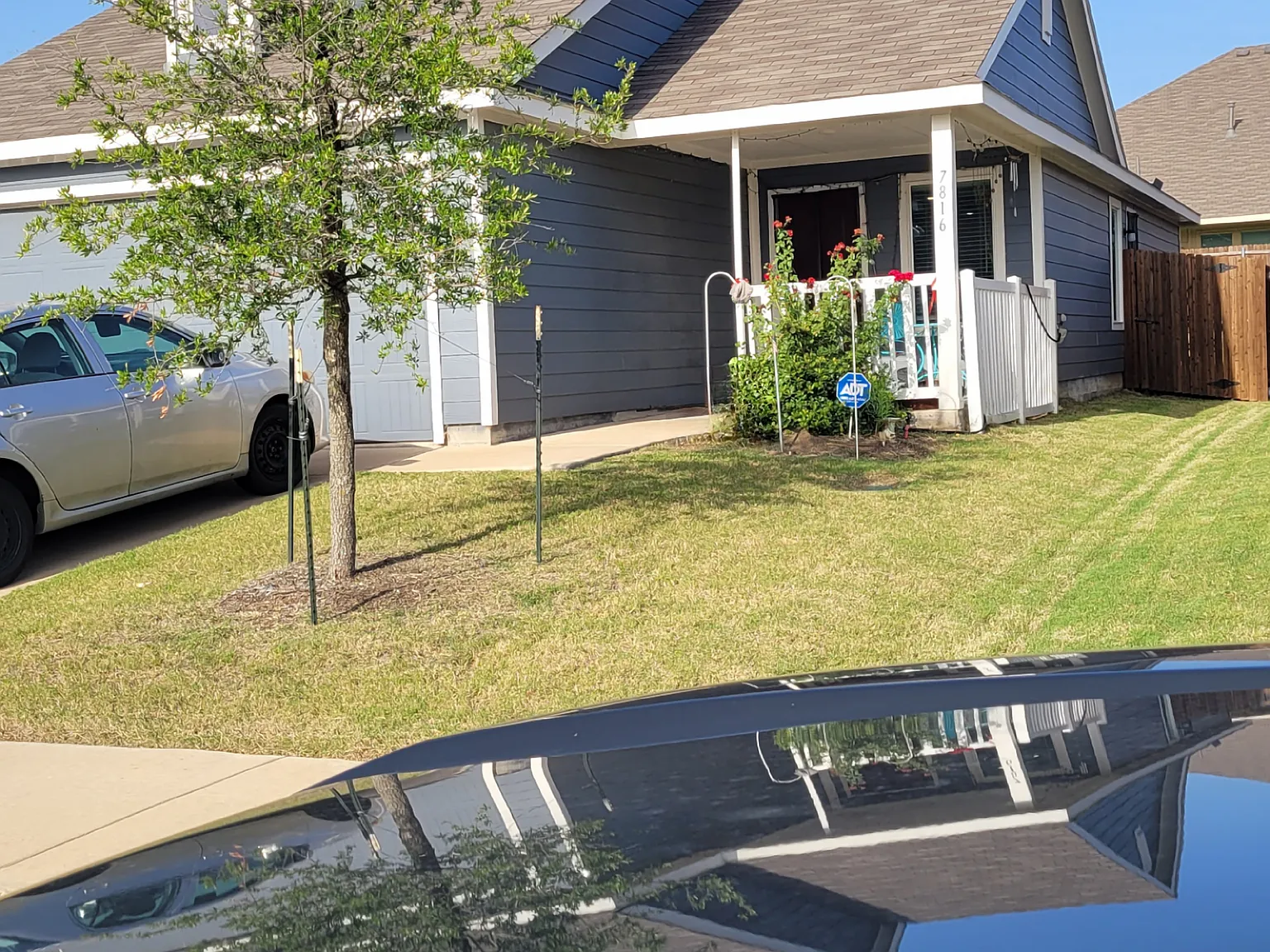3 bed, 1265 sqft, $2,000 — Photo 2