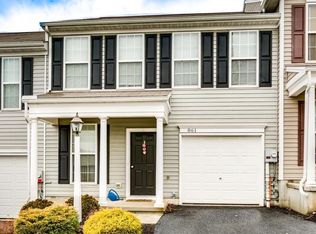 861 Fawn Ln, Hummelstown, PA 17036