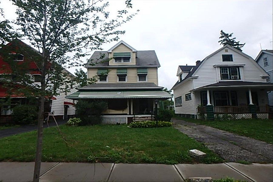 1st image of 3255 E 121st St