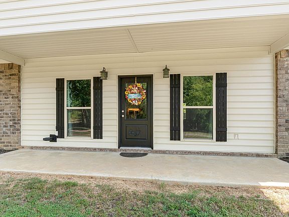 3rd image of 50 Blish Rd