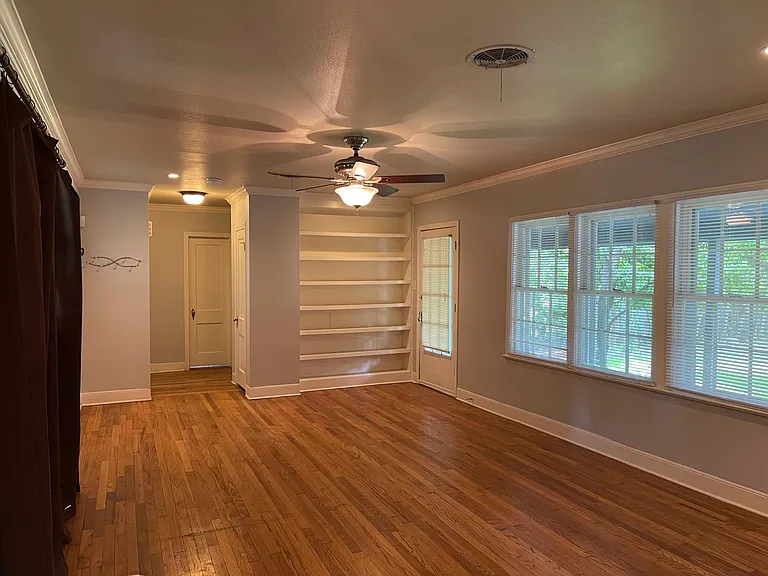 1207 Palo Duro Rd — Photo 4