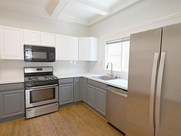 5th image of 685 37th St #689