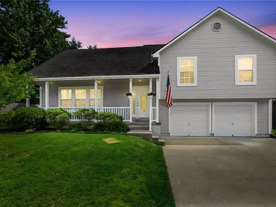 1105 NW Long Dr, Grain Valley, MO, 64029