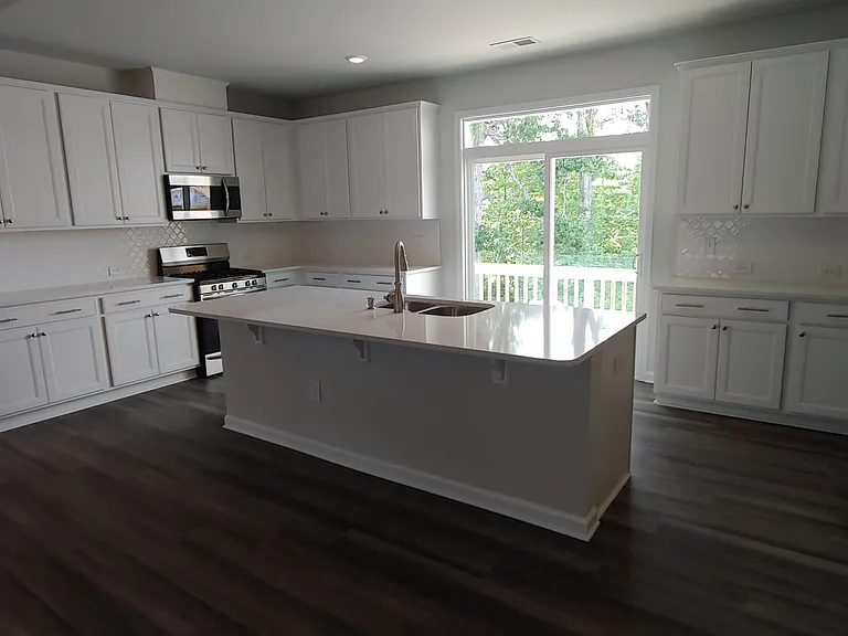 2943 Sunflower Rd — Photo 4