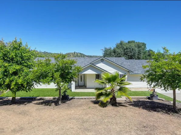 3076 Heinemann Dr, Valley Springs, CA 95252