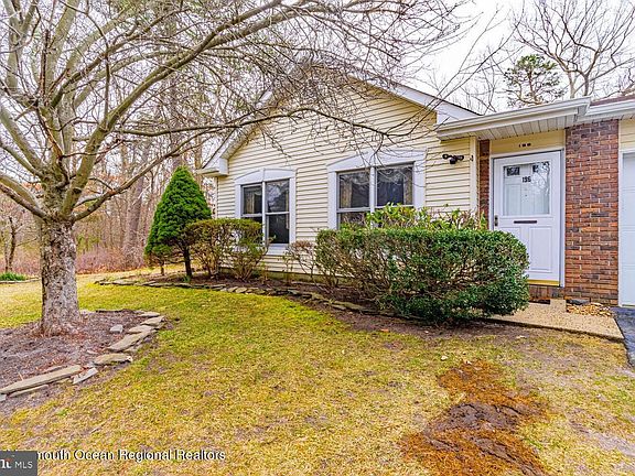 2nd image of 196 Deanne Dr