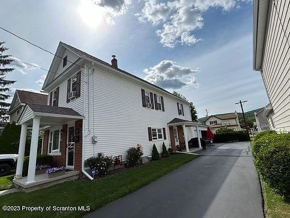 3rd image of 1147 Olga St