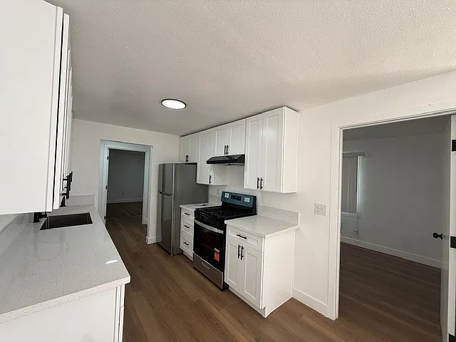 8901 Holmes Ave. - 8901.5 — Photo 4