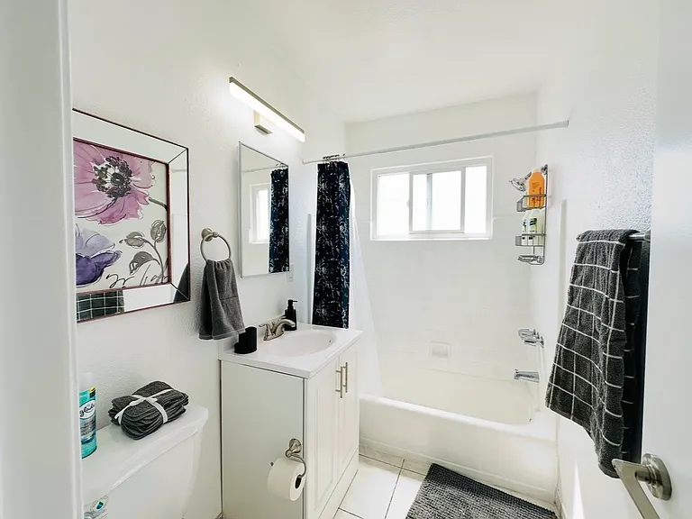 1635 W 108th St #1637-1/2 — Photo 3