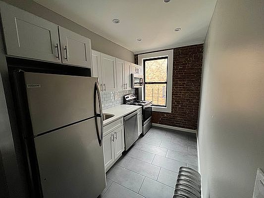 1st image of 2337 Andrews Ave #1B
