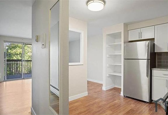 4th image of 1306 S Parker Rd APT 368