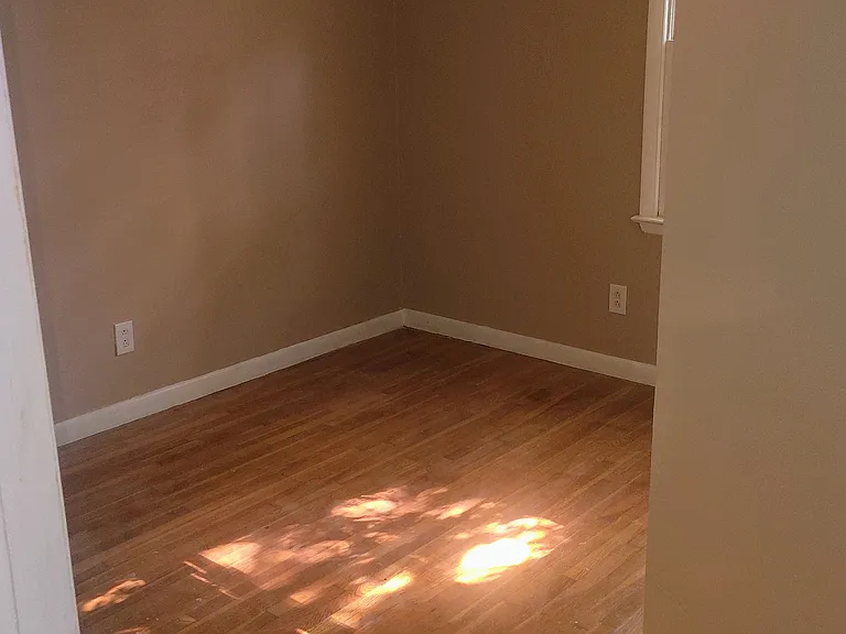 2626 Vucrest Ave — Photo 8