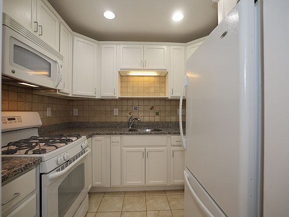 5th image of 57 Broadlawn Park #14B