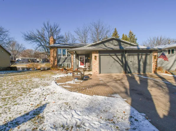 5840 W Karen Dr, Sioux Falls, SD 57106