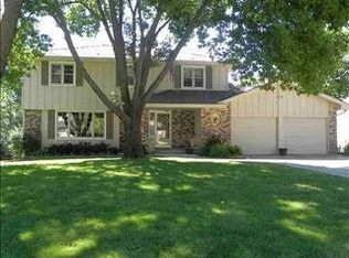 1725 S 166th Cir, Omaha, NE 68130