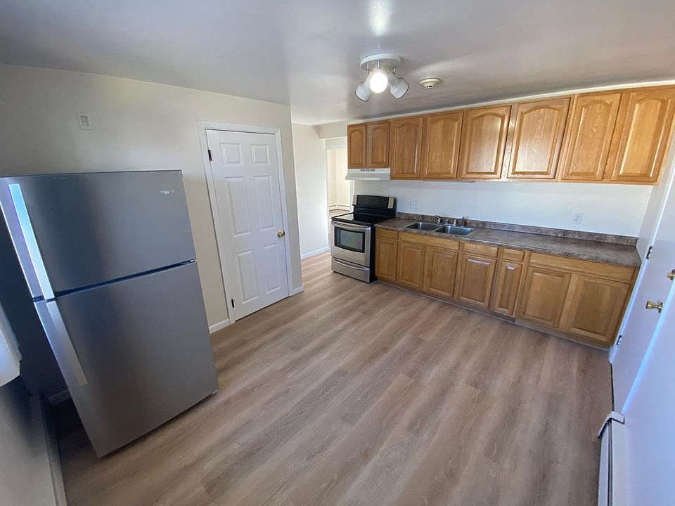 1st image of 264 Mercer St APT 6