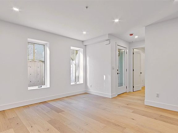 2nd image of 1721 Adanac St #3
