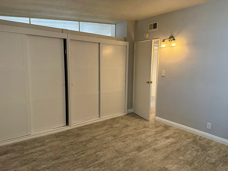 1113 Gravelia St — Photo 11