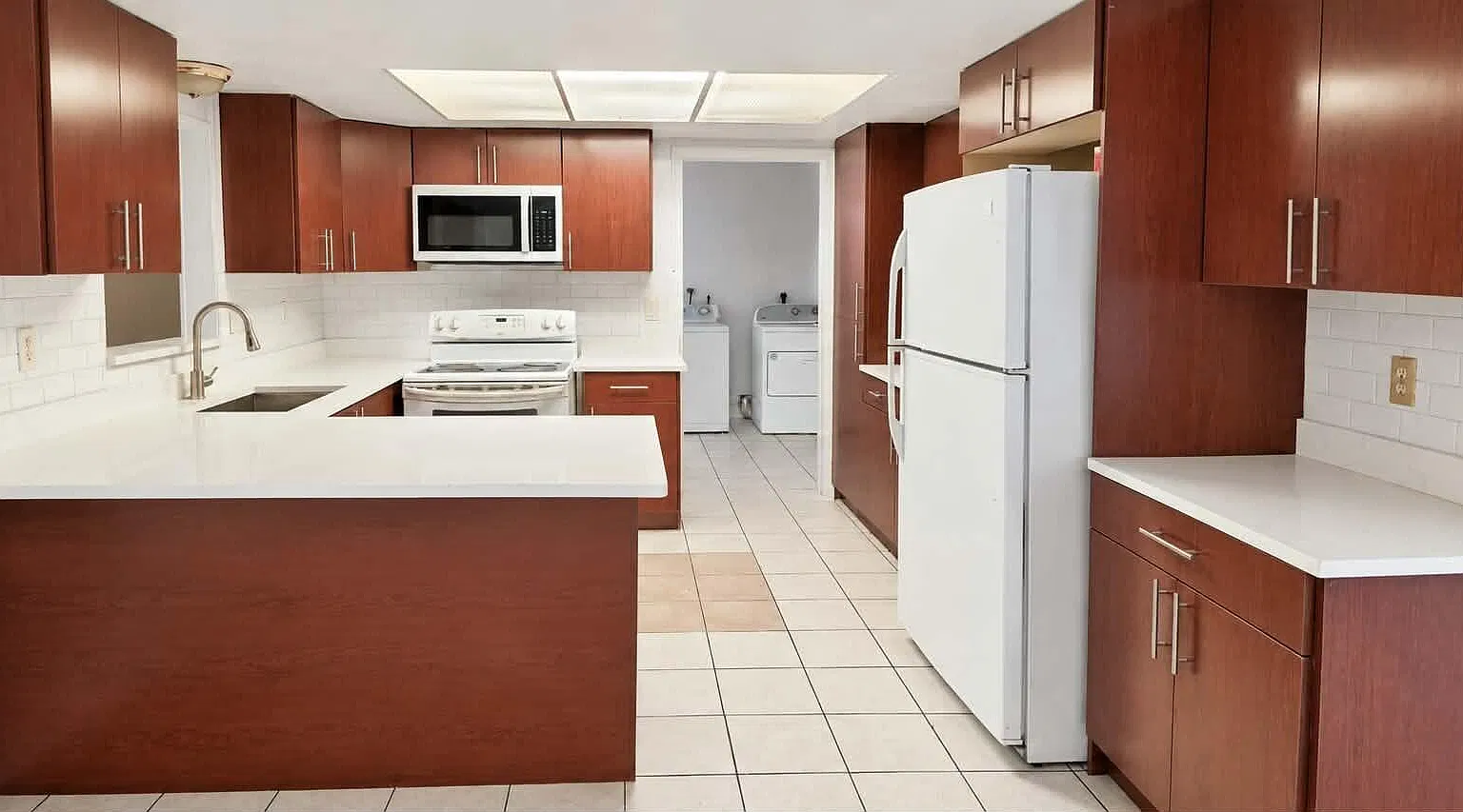 2 bed, 2.0 bath, 1274 sqft, $2,200 — Photo 1