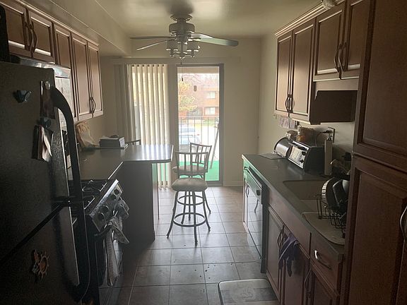 3rd image of 210 Old Oak Dr APT 265