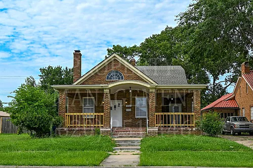 1110 W 5th St Photo 1 1110 W 5th St Photo 1