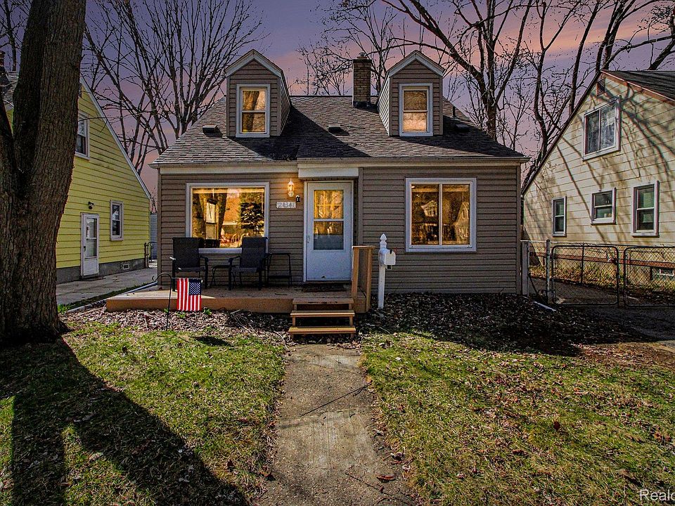 1st image of 24341 Parklawn St