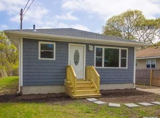 140 Meadowmere Ave, Mastic, NY 11950