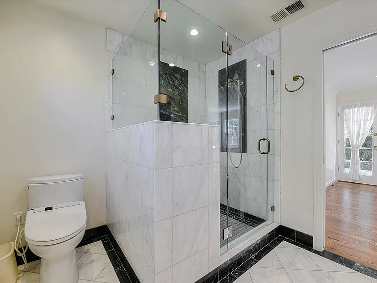 135 Wilder Ave — Photo 26